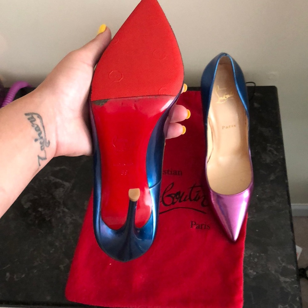 Christian Louboutin - Picture 2 of 3